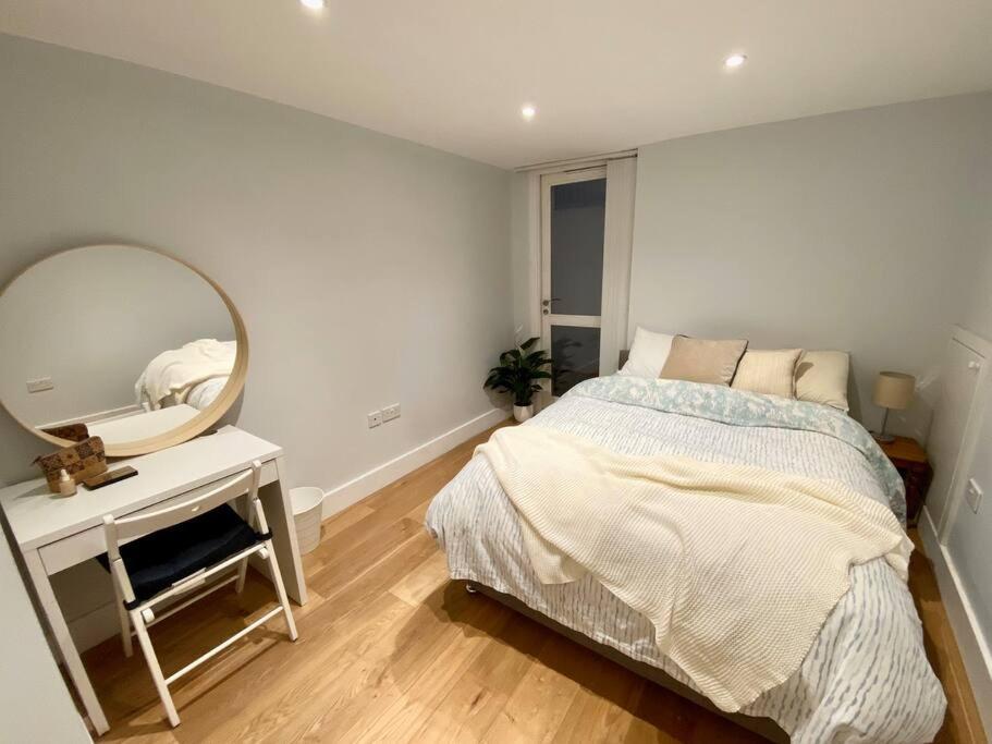 2Bdr Modern Apartment In Hammersmith West 伦敦 外观 照片