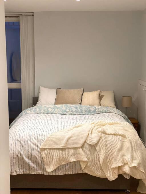 2Bdr Modern Apartment In Hammersmith West 伦敦 外观 照片