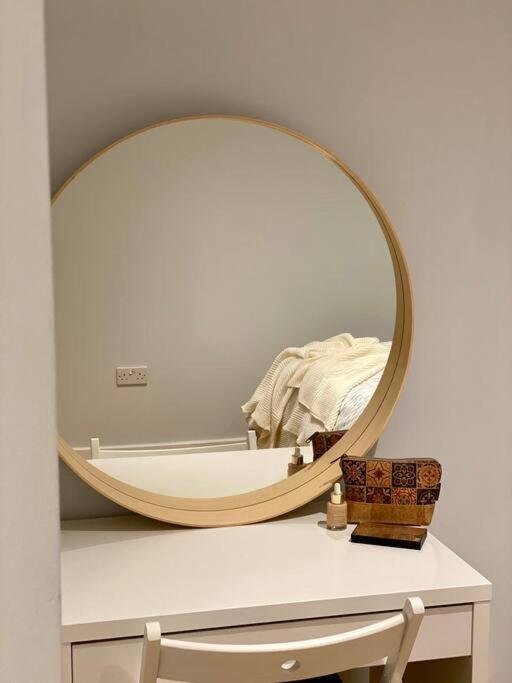 2Bdr Modern Apartment In Hammersmith West 伦敦 外观 照片