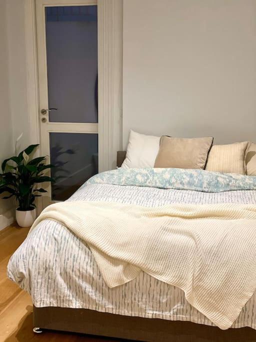 2Bdr Modern Apartment In Hammersmith West 伦敦 外观 照片